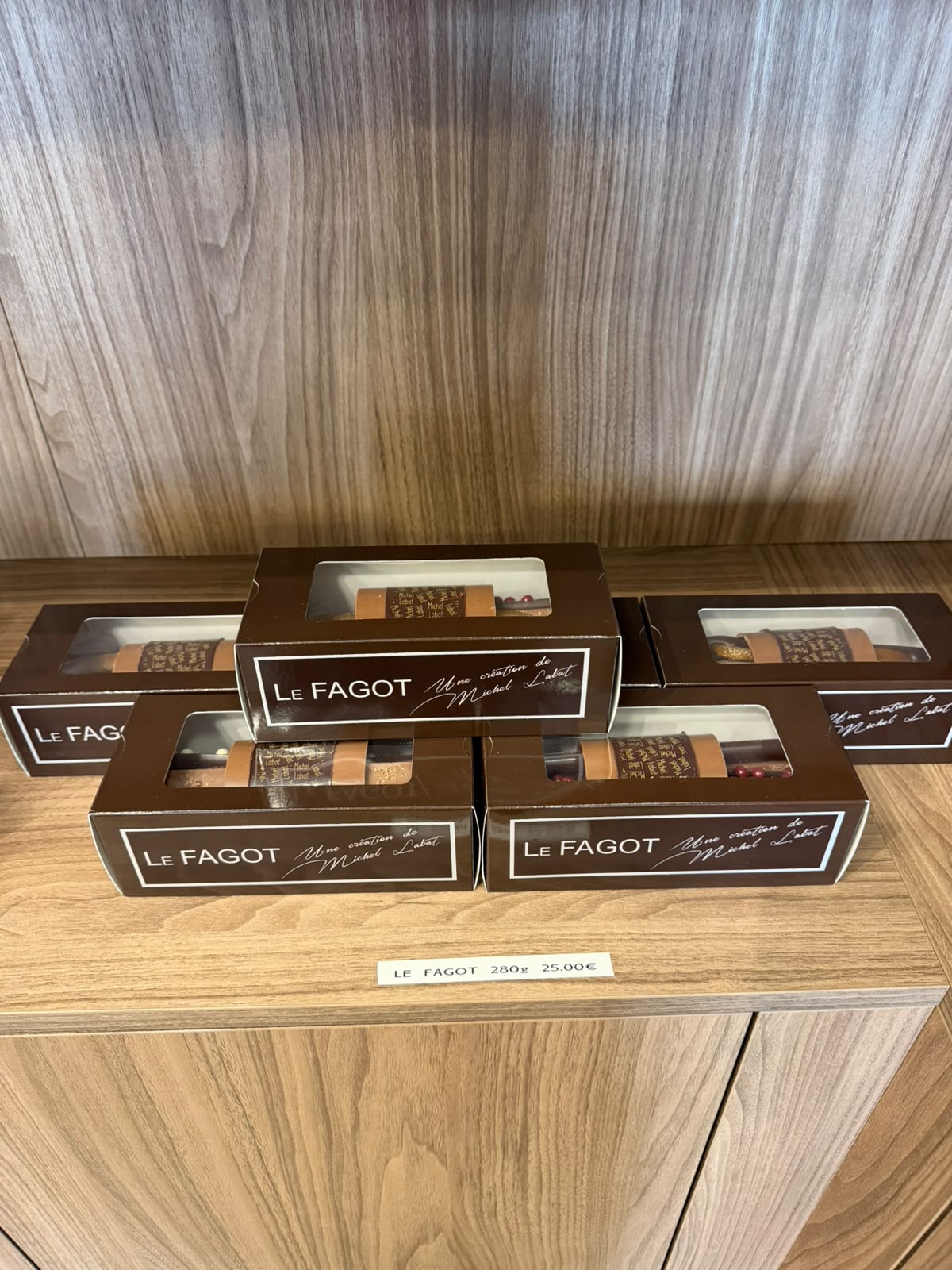 Le Fagot 280 g — Création signature Michel Labat : bâtonnets de chocolat en fagot.