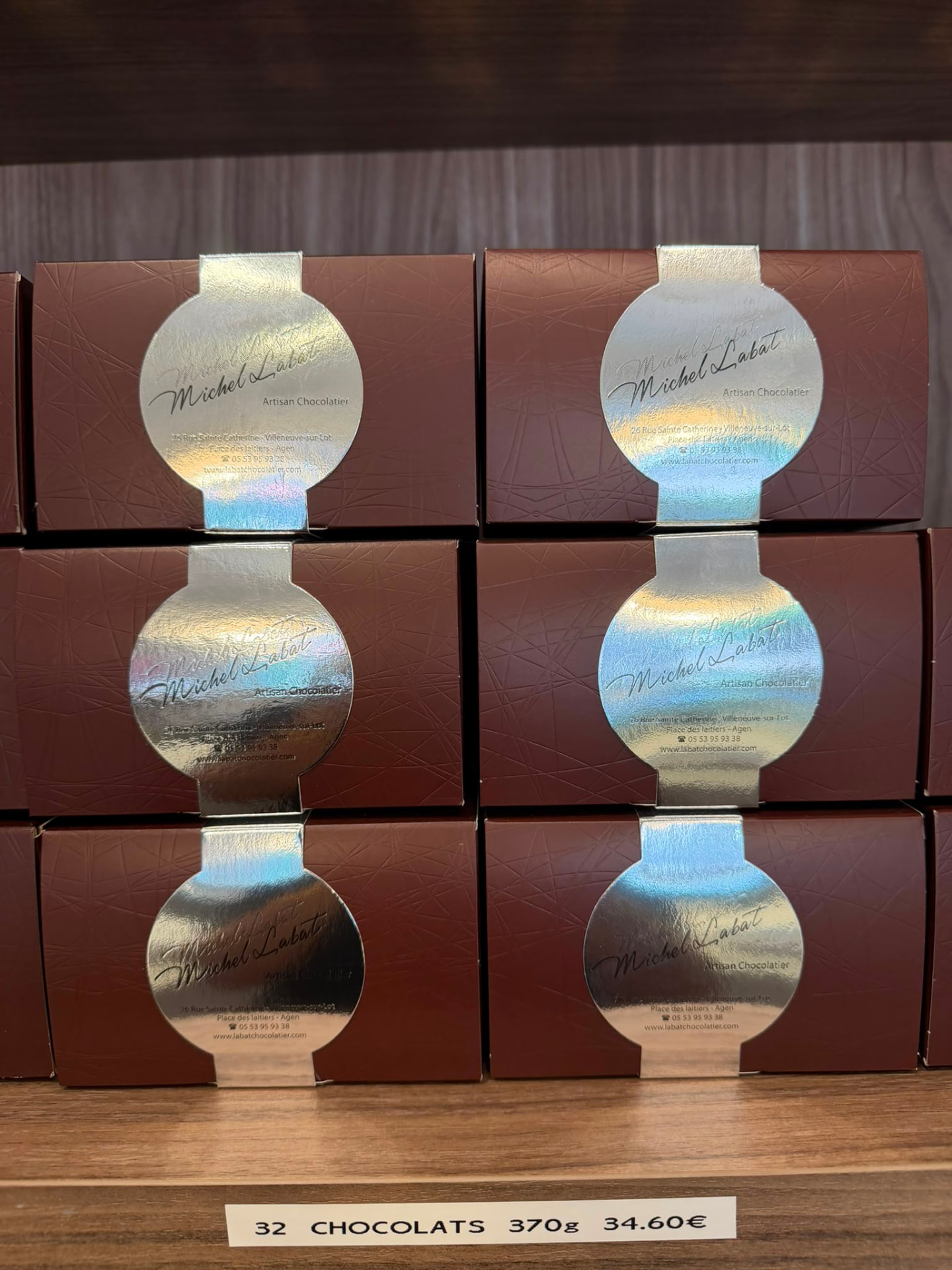 Boîte 32 chocolats 370 g — Le grand écrin : 32 chocolats fins pour offrir ou partager.
