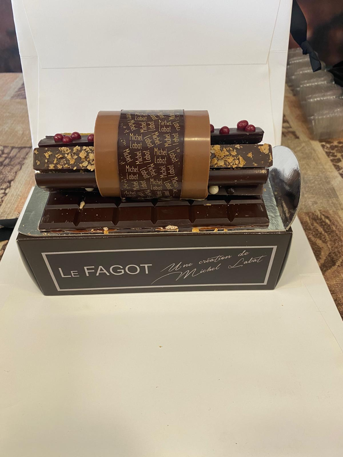 Le Fagot 260 g — Création signature Michel Labat : Barres de chocolats noir 70%,Lait 35%