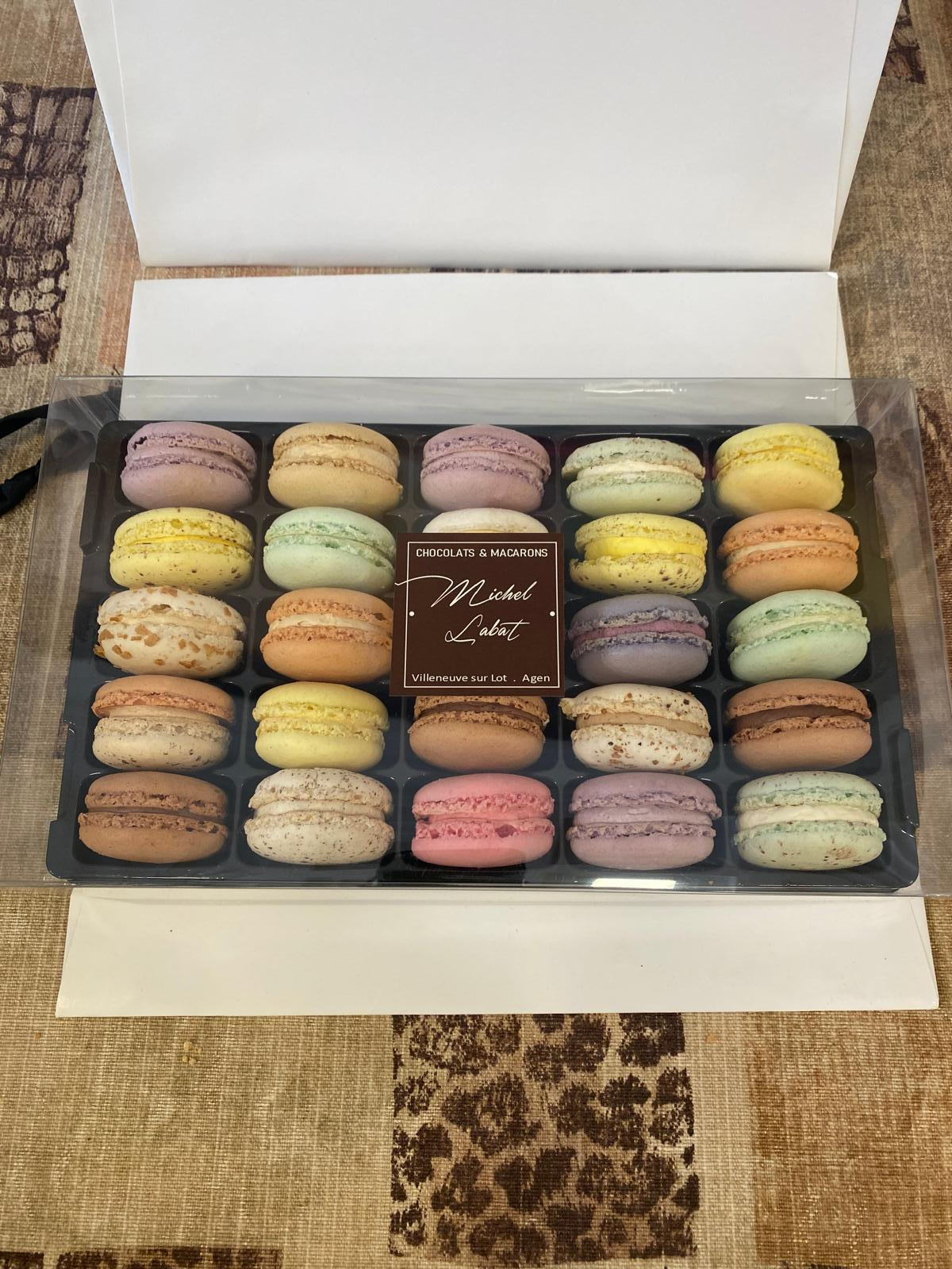 Boîte de 25 macarons — Assortiments de macarons
